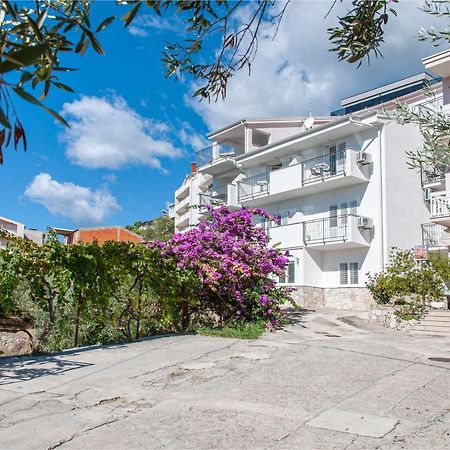 Apartments And Rooms Nikola Omiš Buitenkant foto