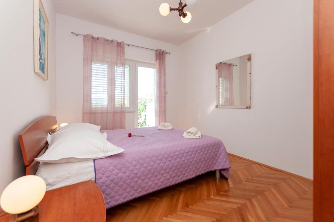 Apartments And Rooms Nikola Omiš Buitenkant foto