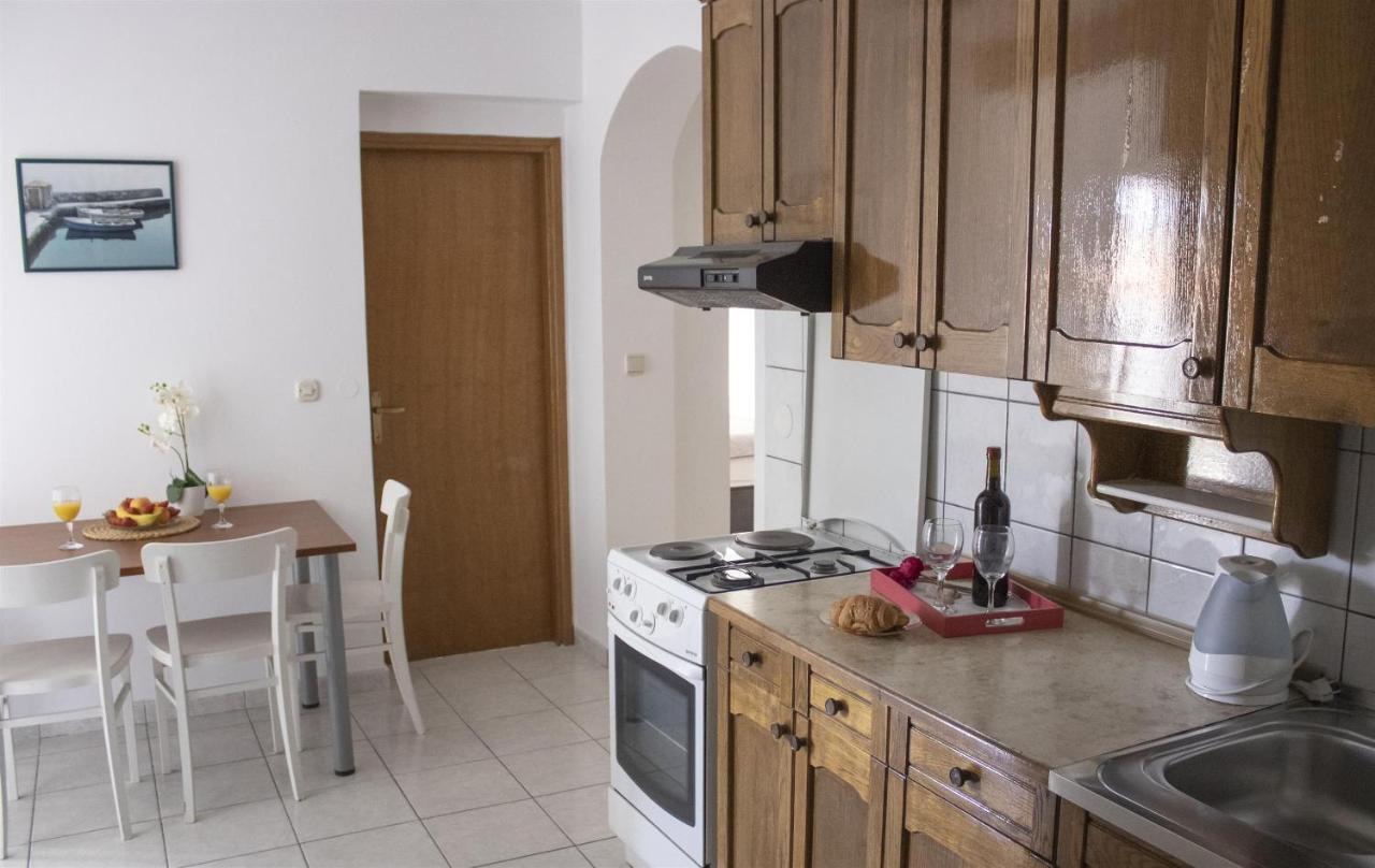Apartments And Rooms Nikola Omiš Buitenkant foto