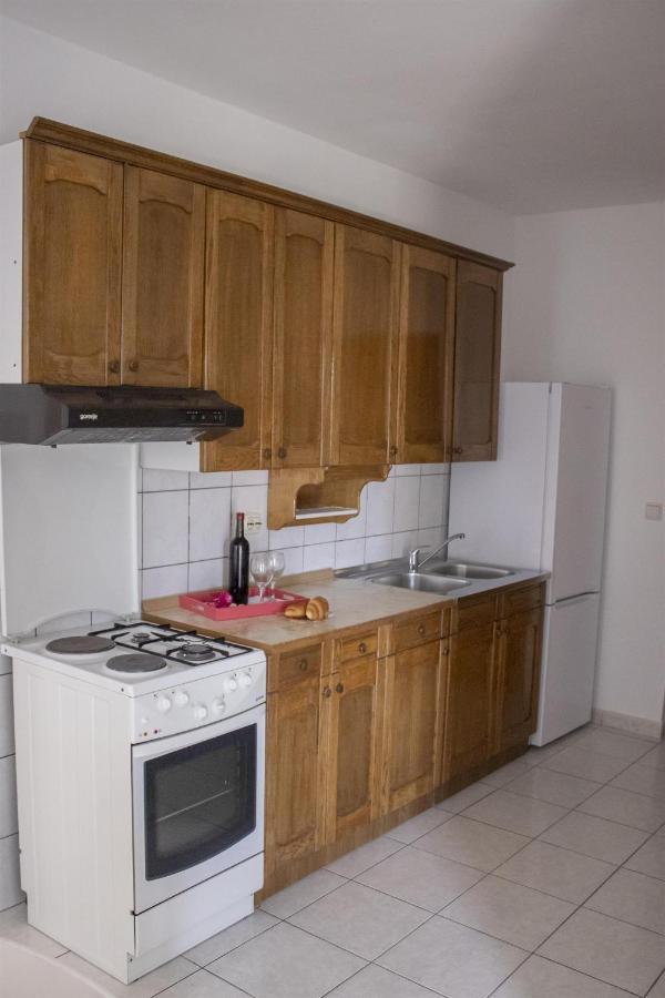 Apartments And Rooms Nikola Omiš Buitenkant foto