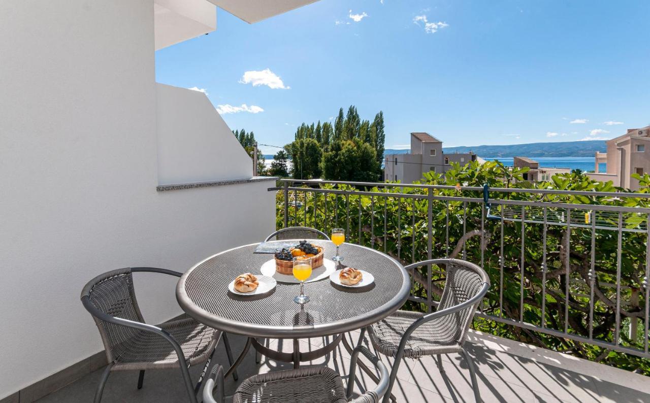 Apartments And Rooms Nikola Omiš Buitenkant foto