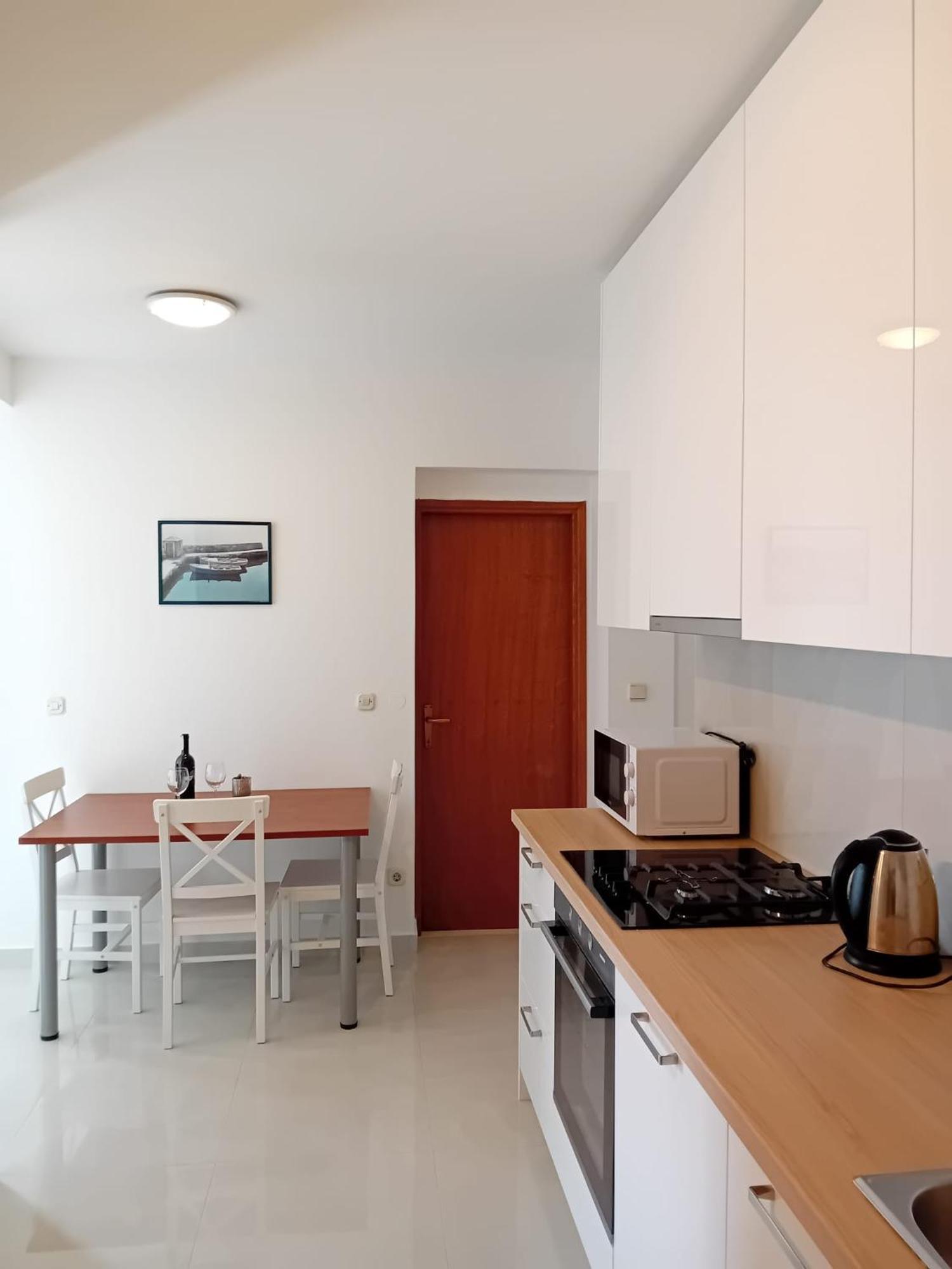 Apartments And Rooms Nikola Omiš Buitenkant foto